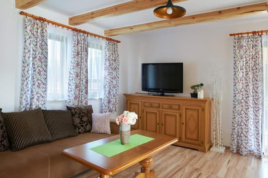 Sosnowy Domek Krasnobród المظهر الخارجي الصورة